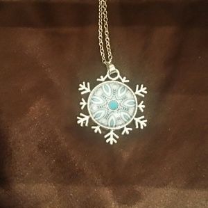 Snowflake necklace